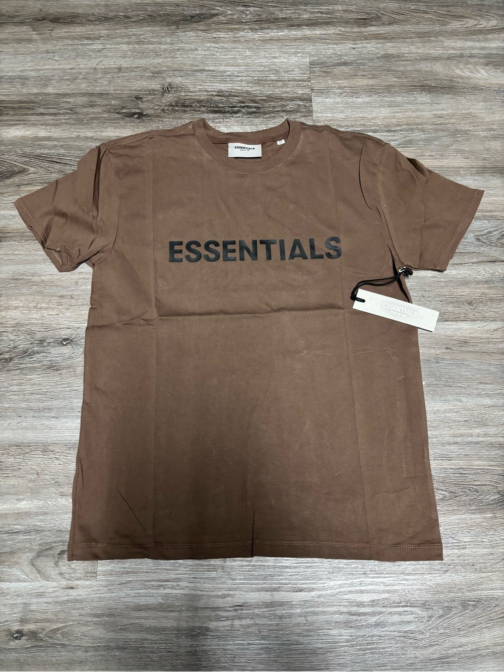 FW20 fear of god essentials Raindrum Tee